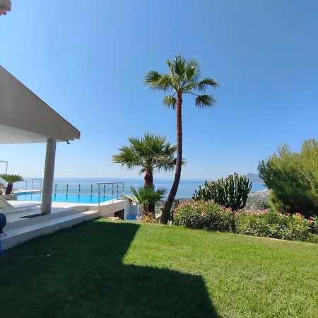 Urlisa Villa