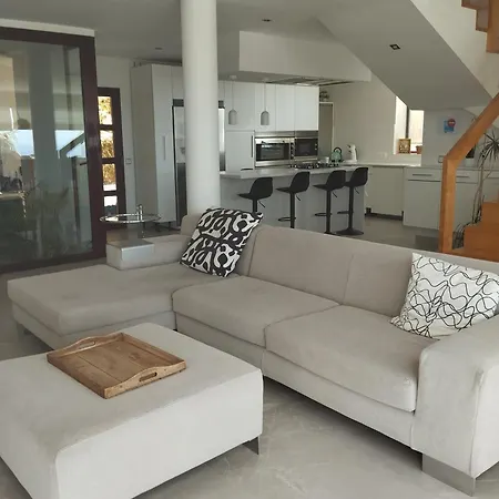 Urlisa Villa *